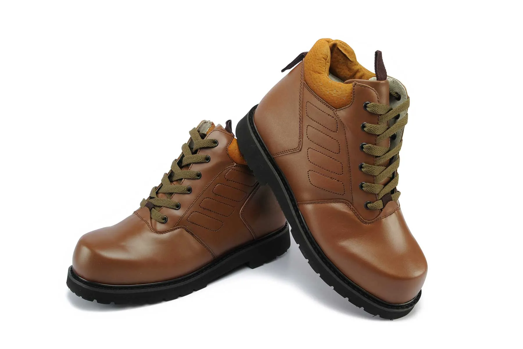 9951 Extra-Depth Chukka Boots::Tan