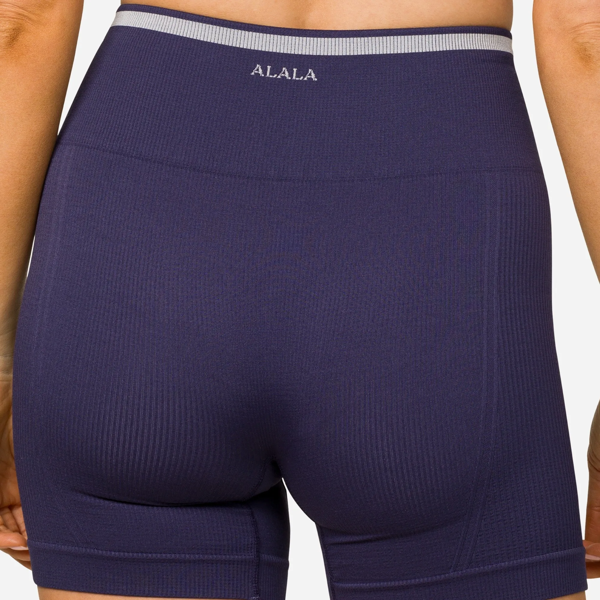 Alala® barre seamless short