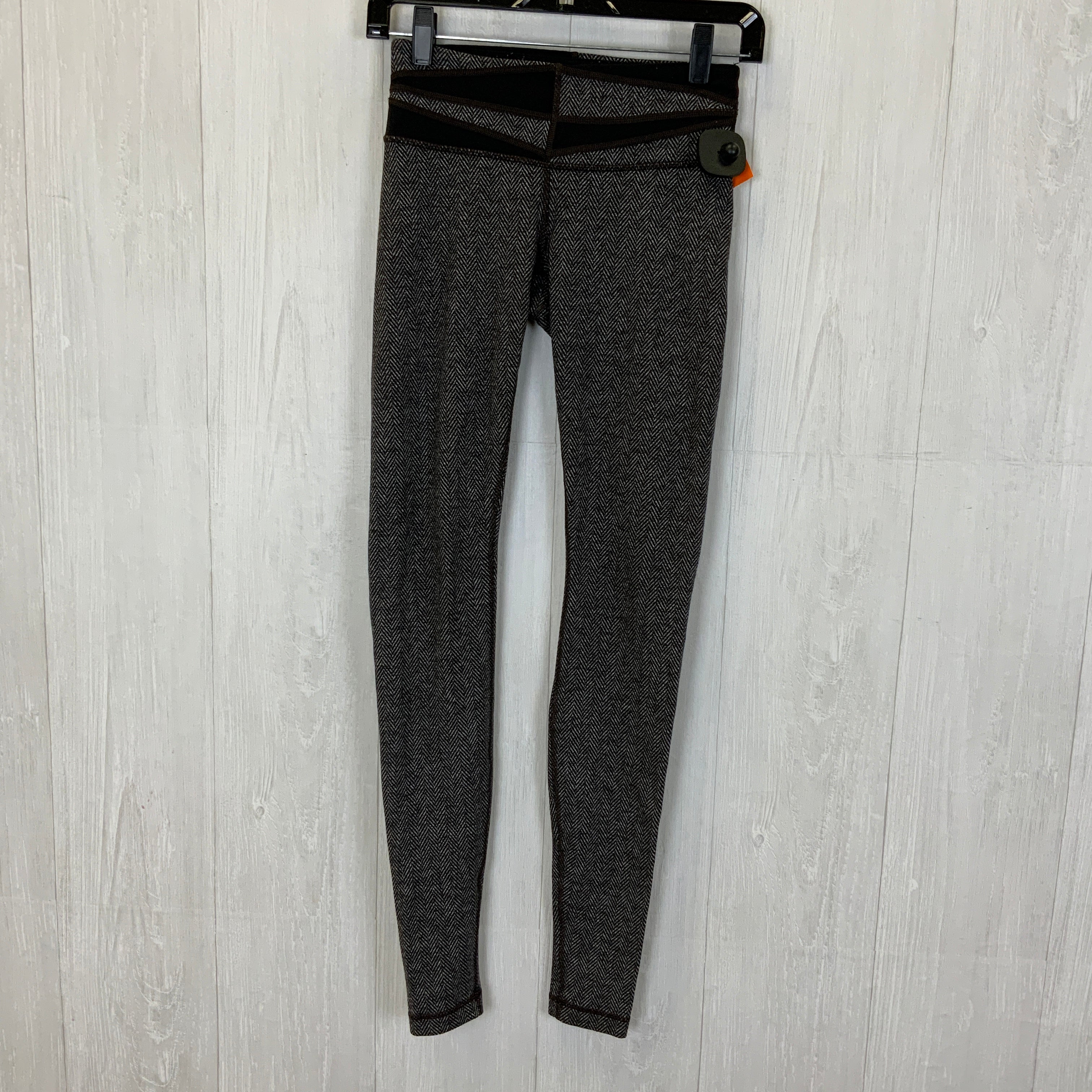 Athletic Leggings By Lululemon  Size: 4