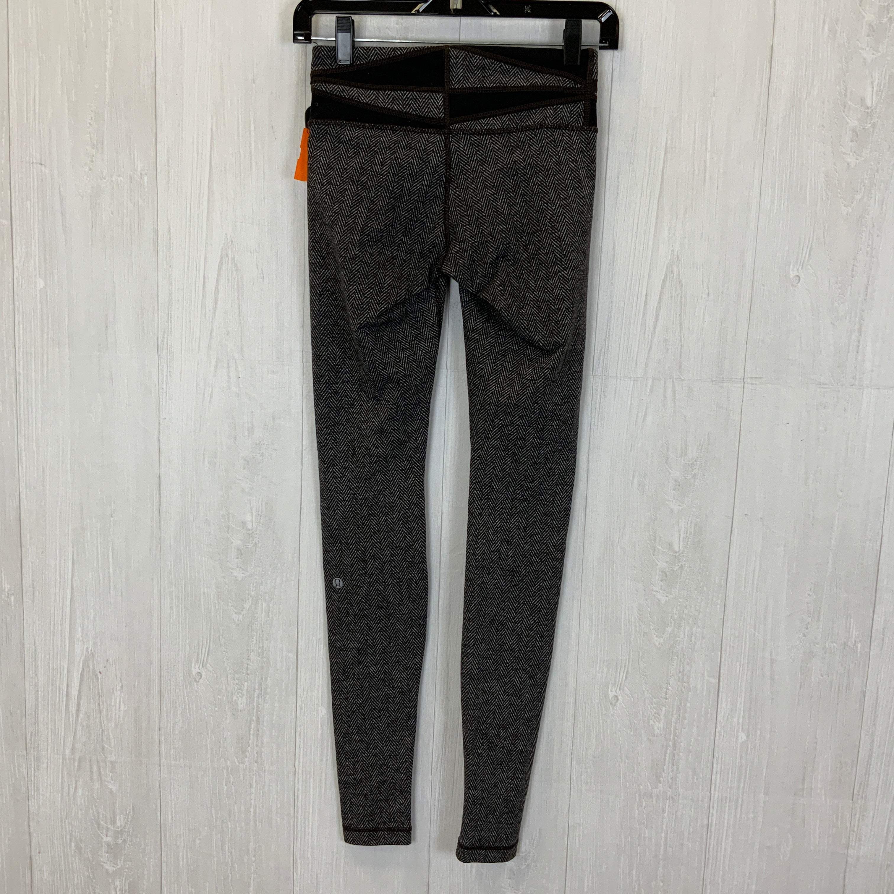 Athletic Leggings By Lululemon  Size: 4