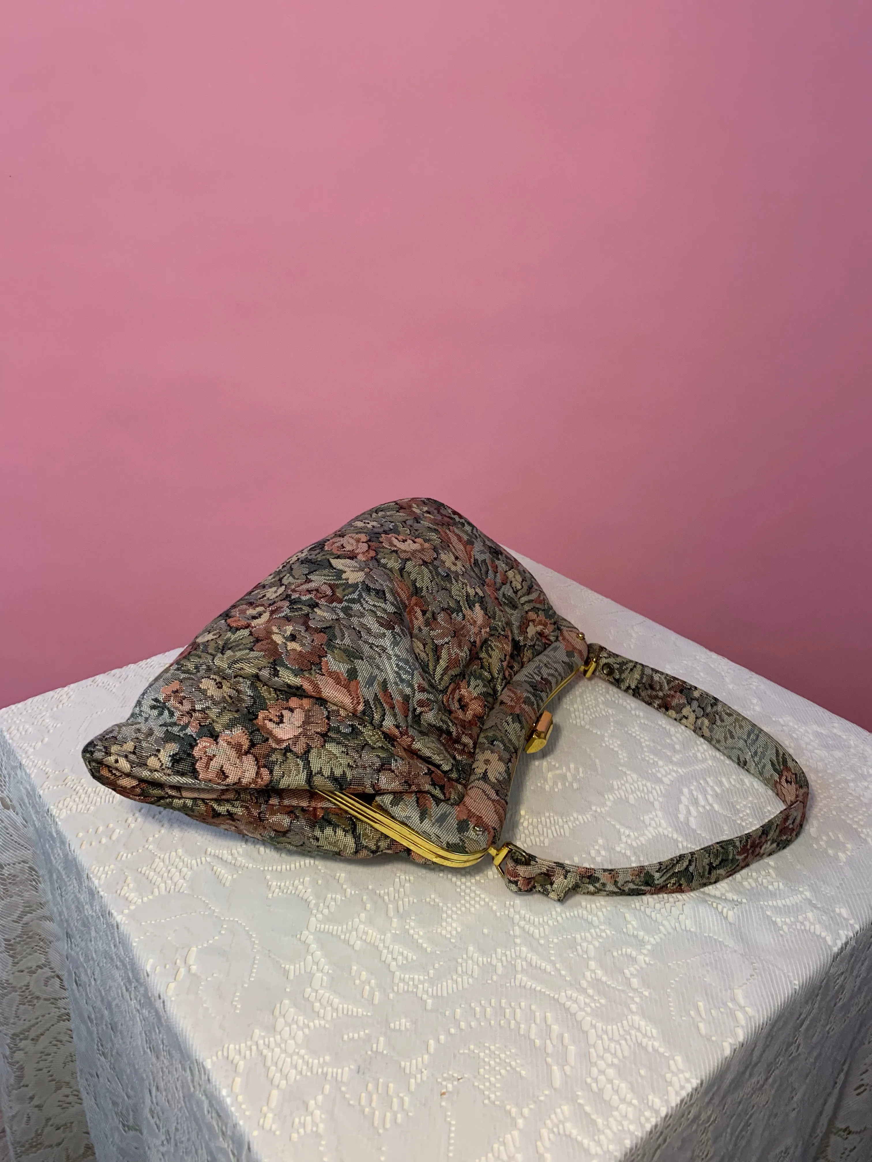 Floral tapestry kislock bag