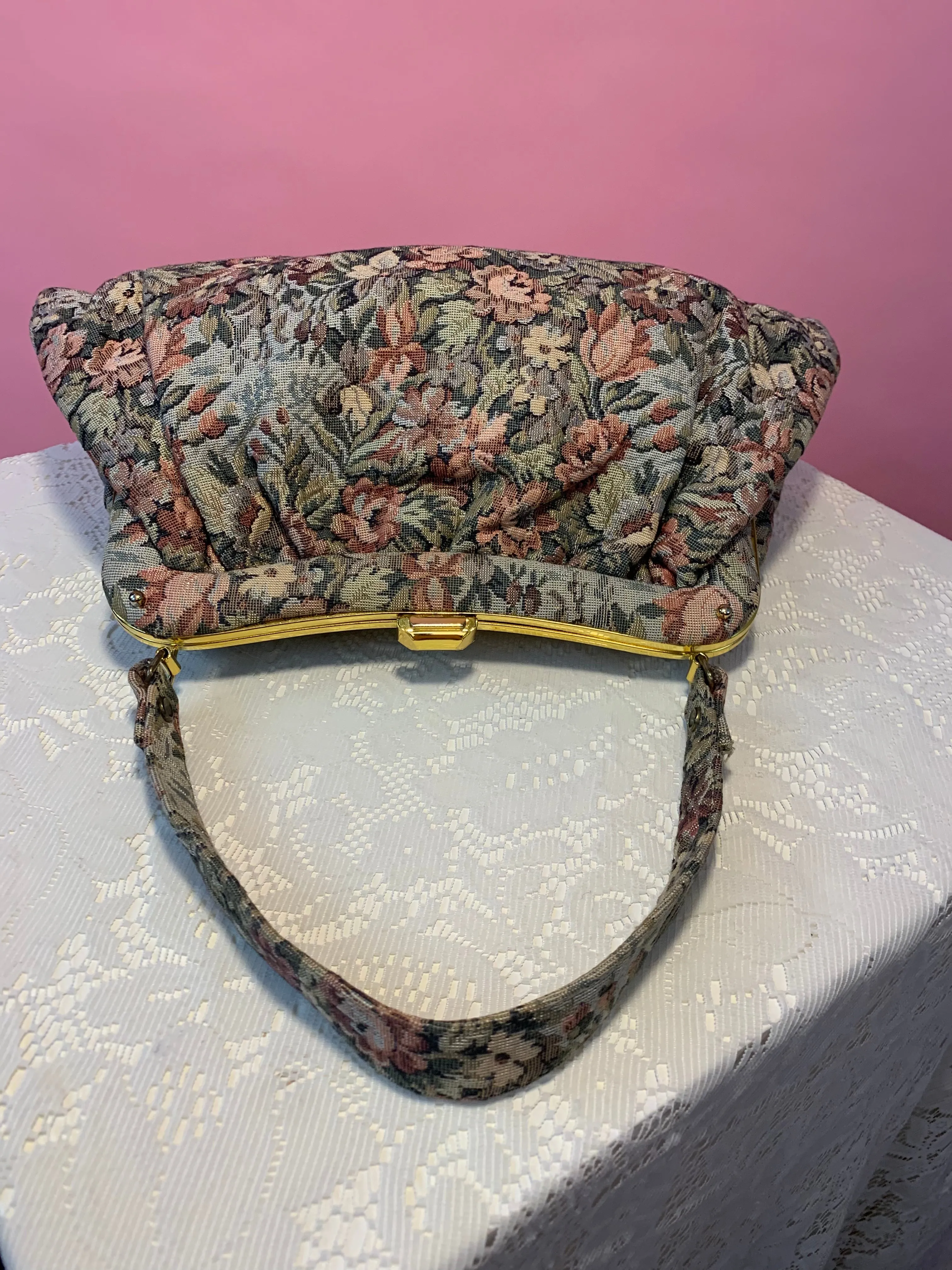 Floral tapestry kislock bag