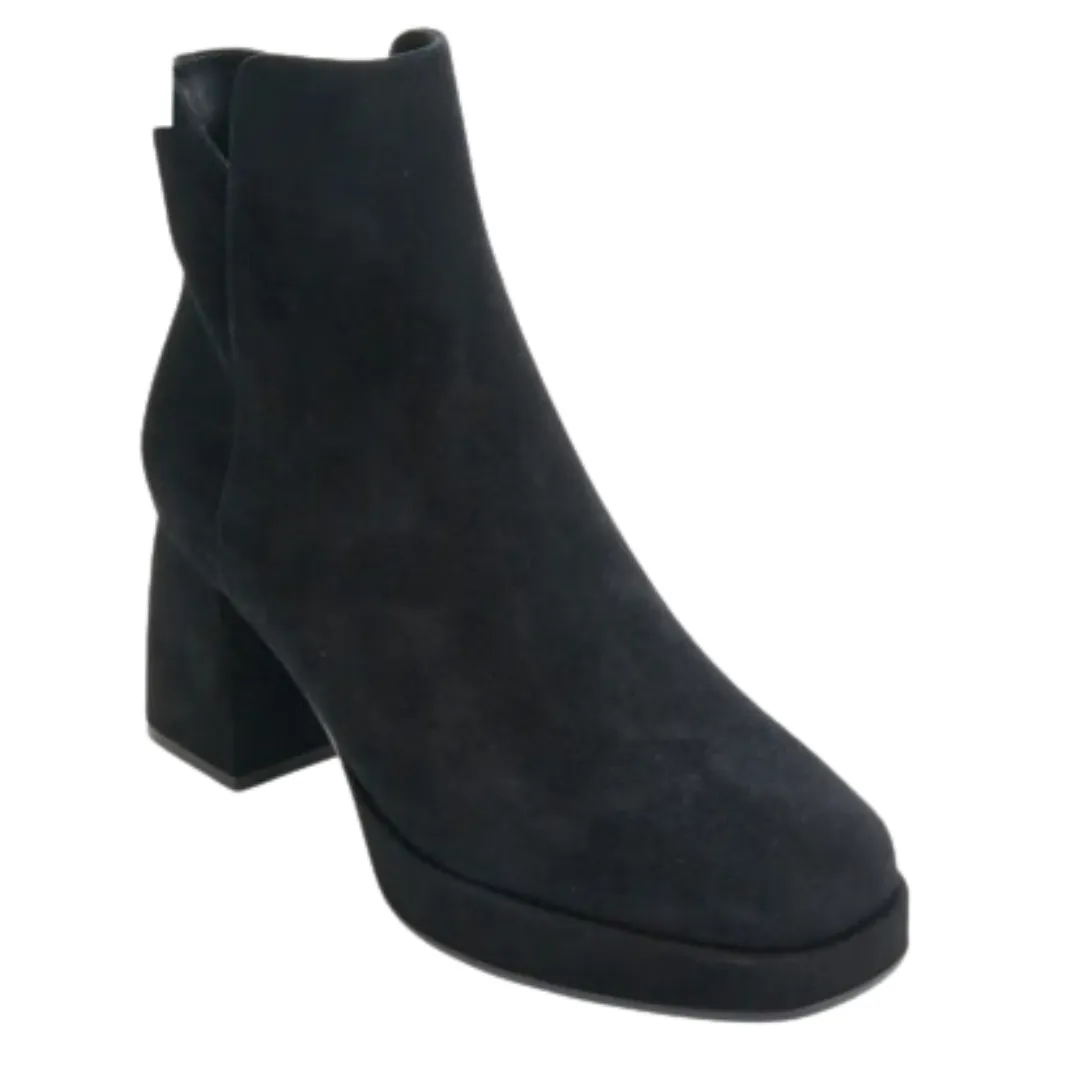 Vaneli Valse Bootie