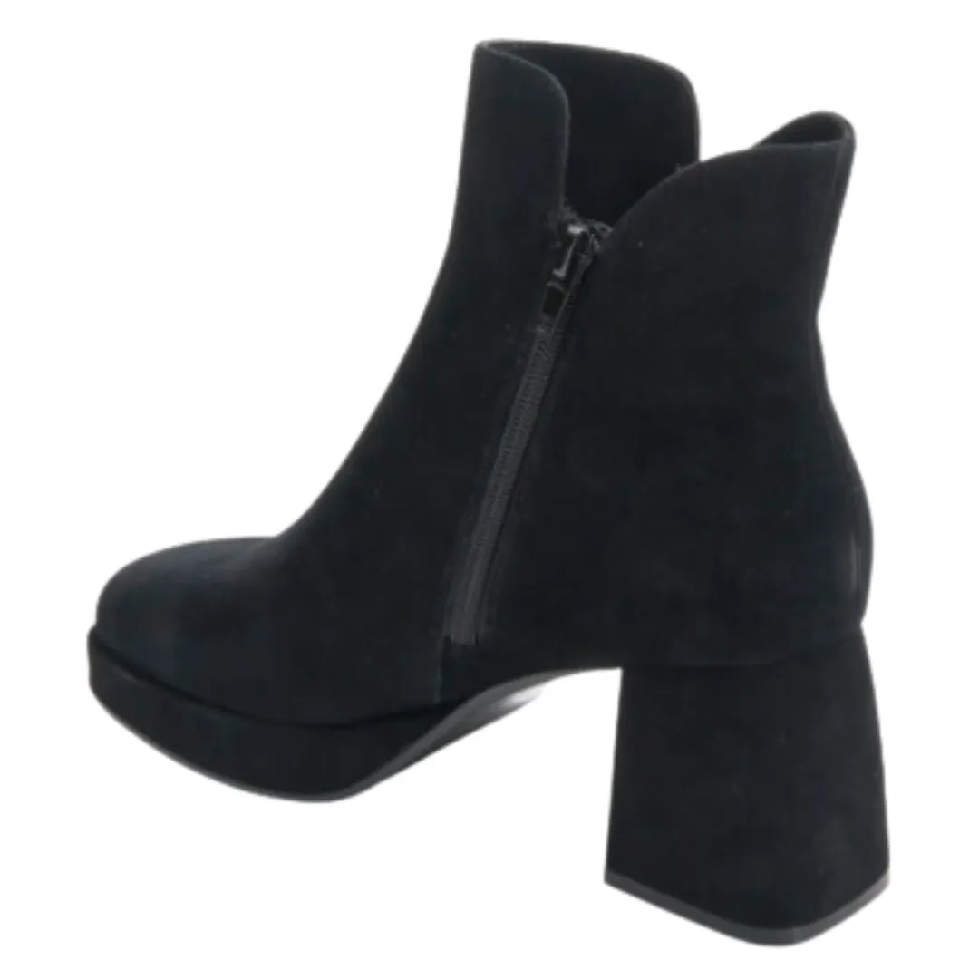 Vaneli Valse Bootie