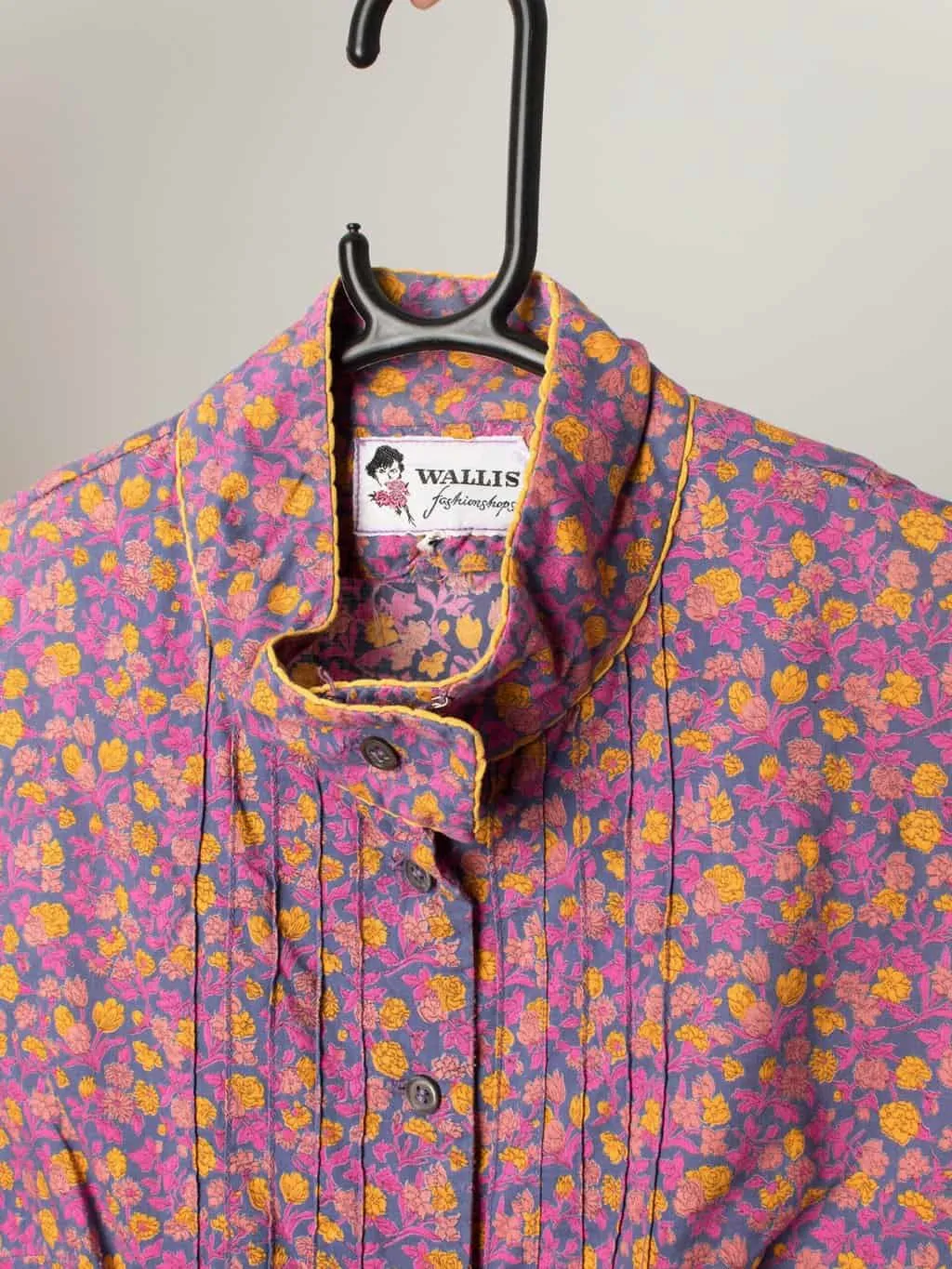 Vintage 70s purple blouse with pink and yellow floral print – Medium