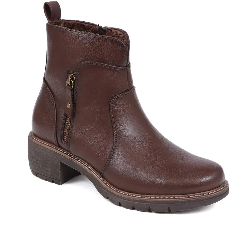 Zip Detail Chelsea Boots - WK38029 / 324 886